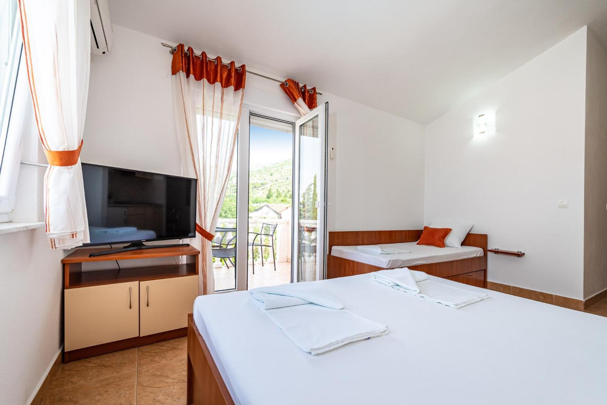 Apartments Prkacin 2 Starigrad Paklenica Exterior foto